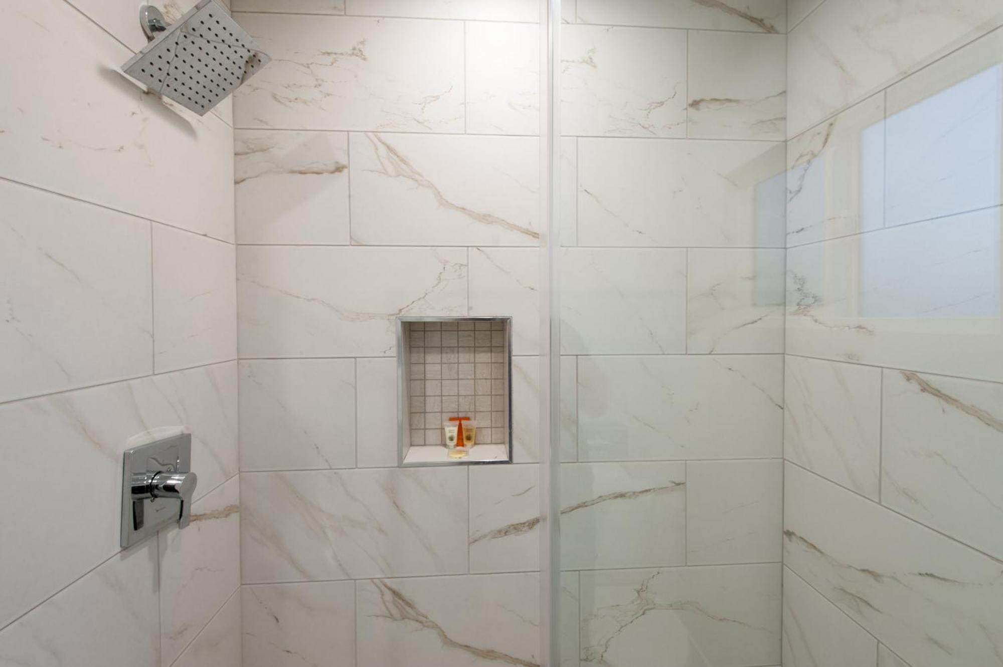 Studio City Court Yard Hotel Екстериор снимка