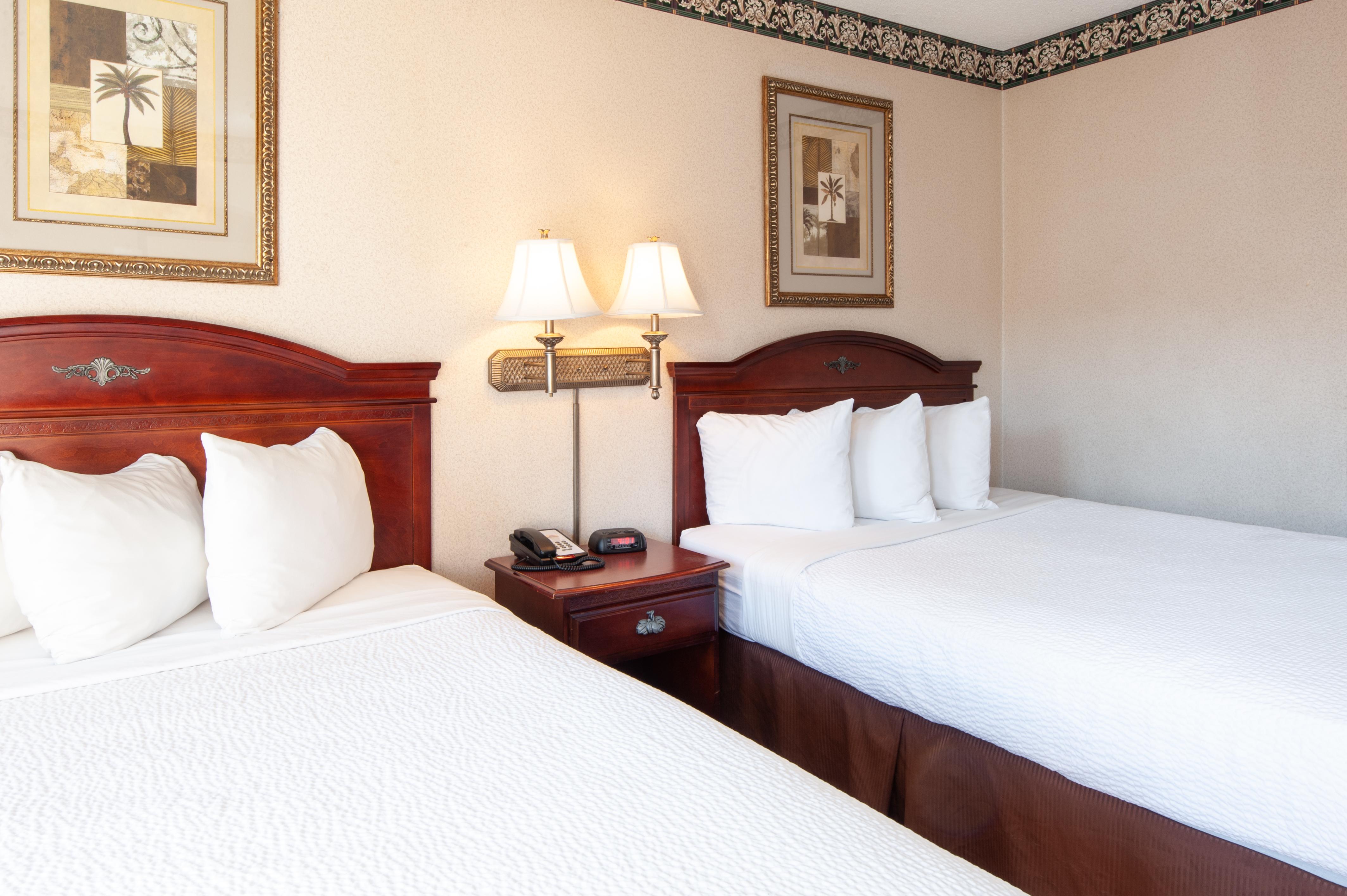 Studio City Court Yard Hotel Стая снимка