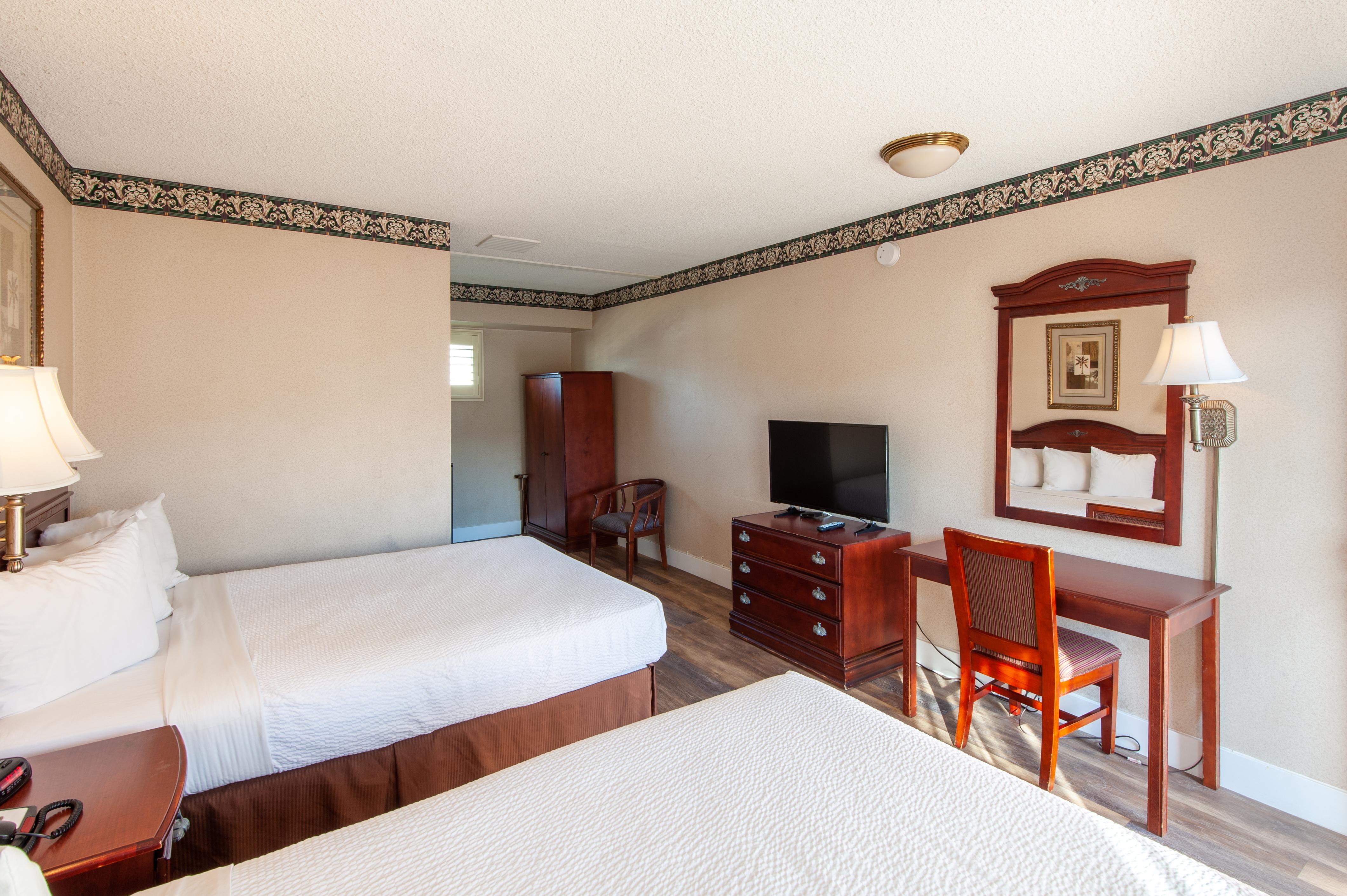 Studio City Court Yard Hotel Стая снимка