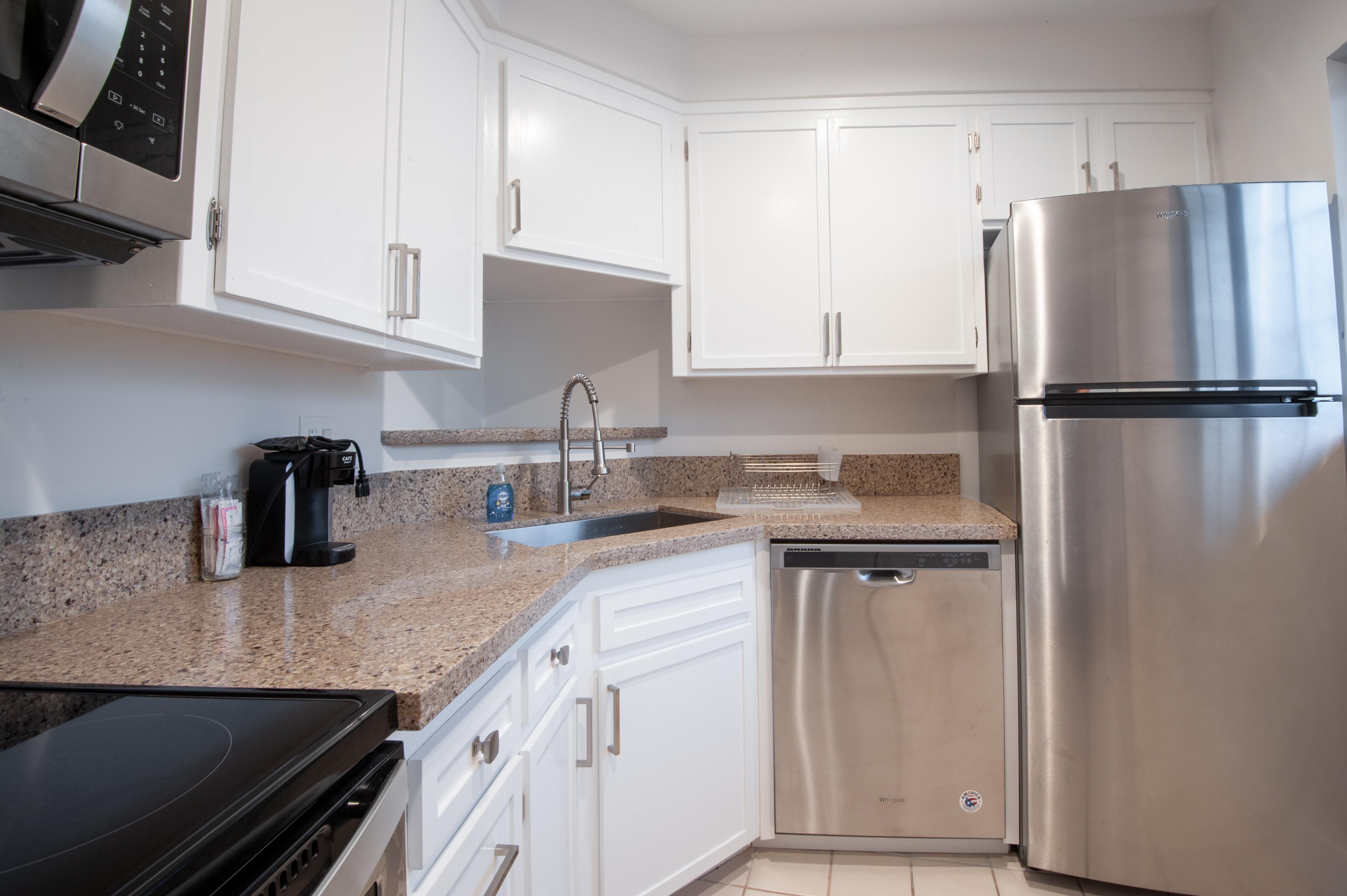 Studio City Court Yard Hotel Стая снимка
