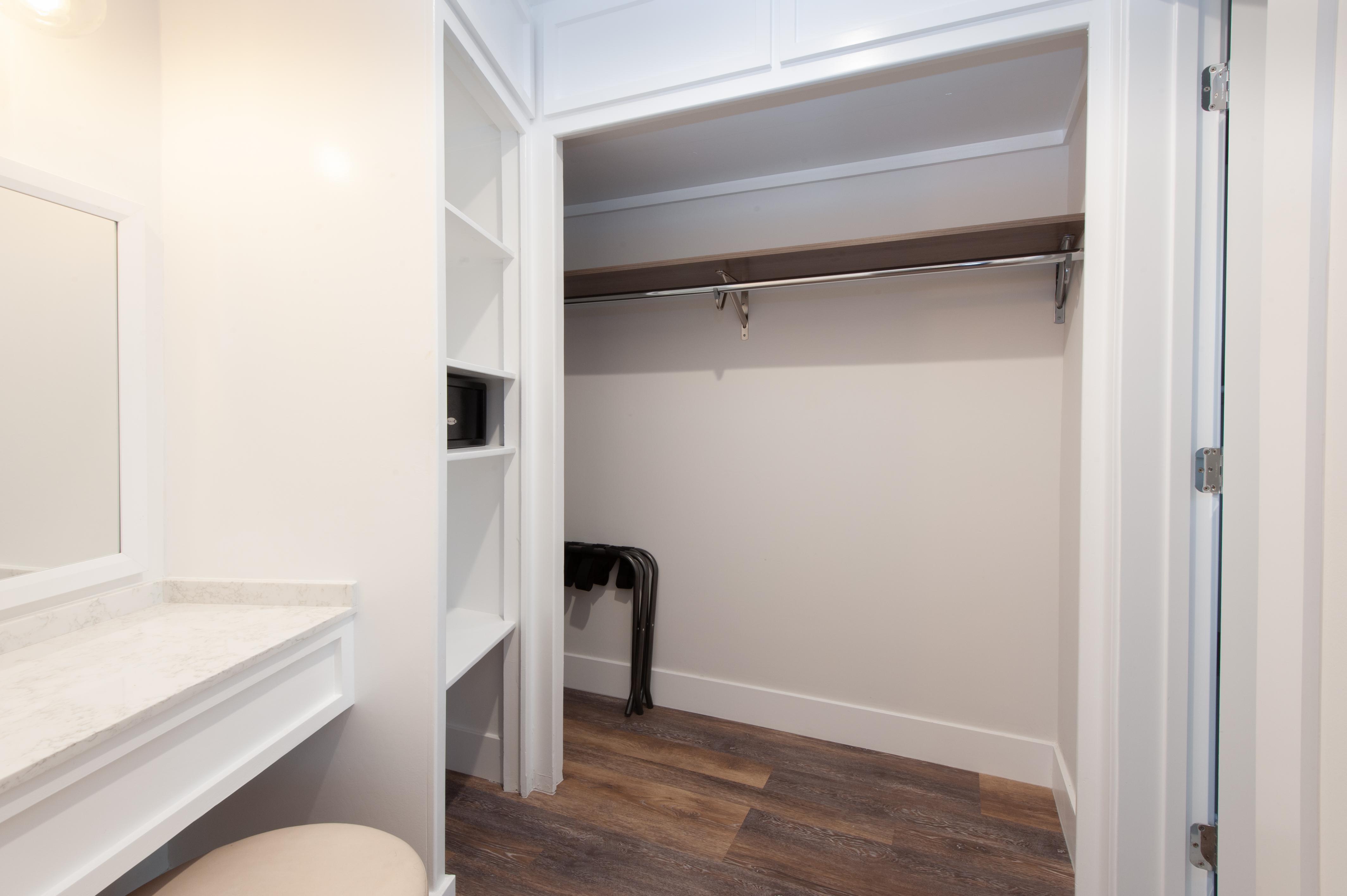 Studio City Court Yard Hotel Стая снимка