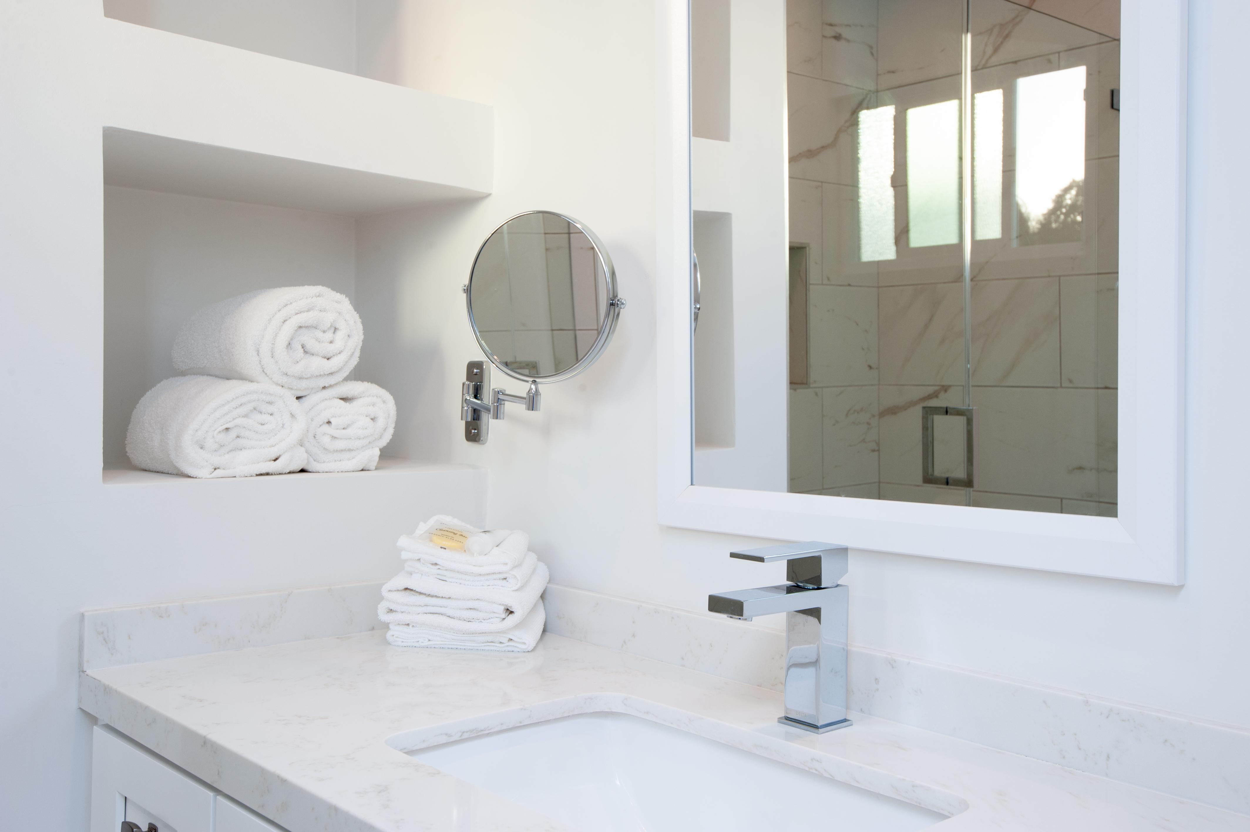 Studio City Court Yard Hotel Стая снимка