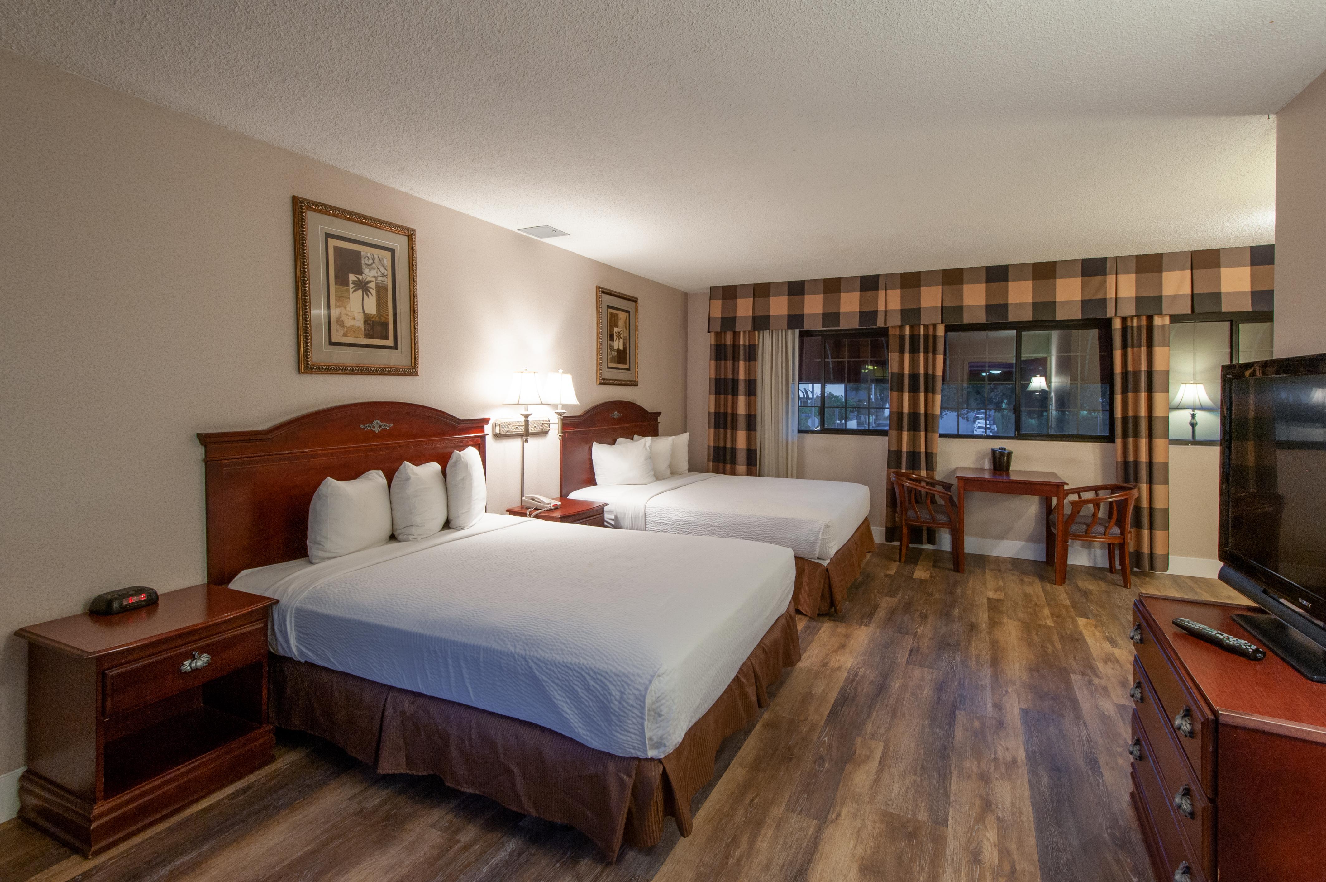 Studio City Court Yard Hotel Стая снимка