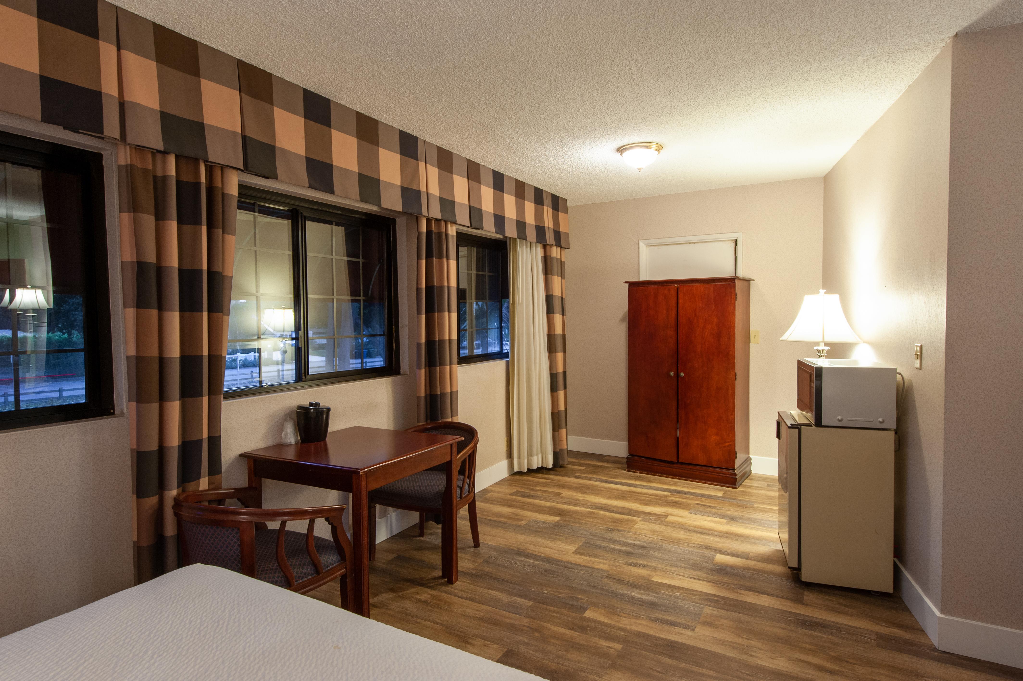 Studio City Court Yard Hotel Стая снимка